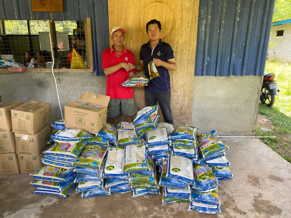 Flood-Victims-at-Tamparuli-Village1